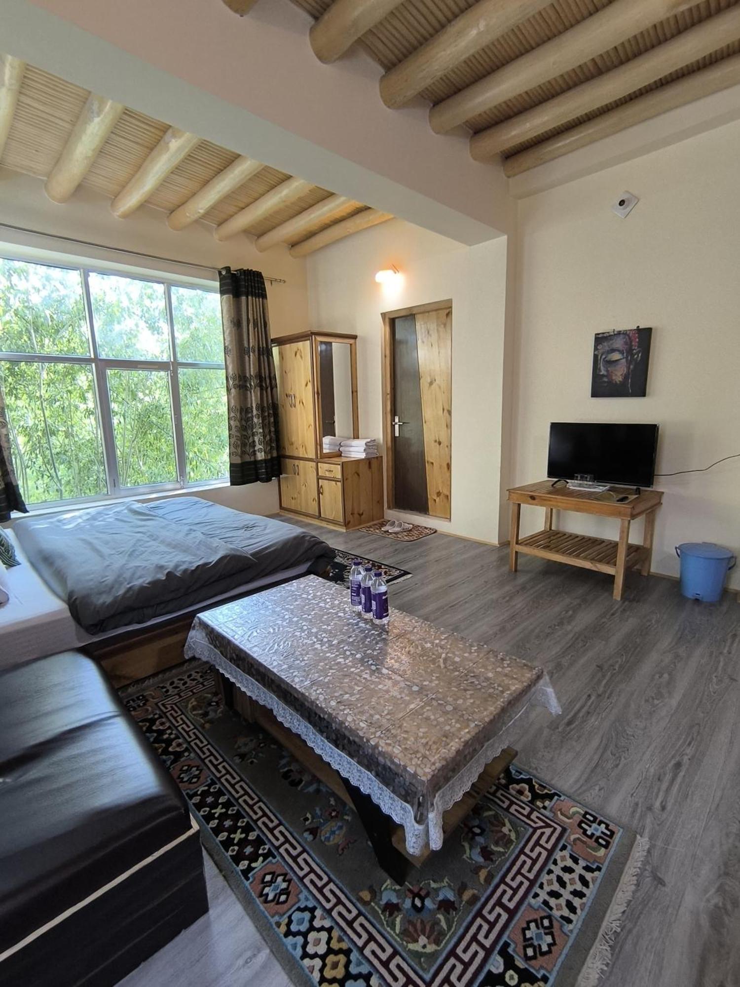 Hidden Leaf Homestay Лех Стая снимка